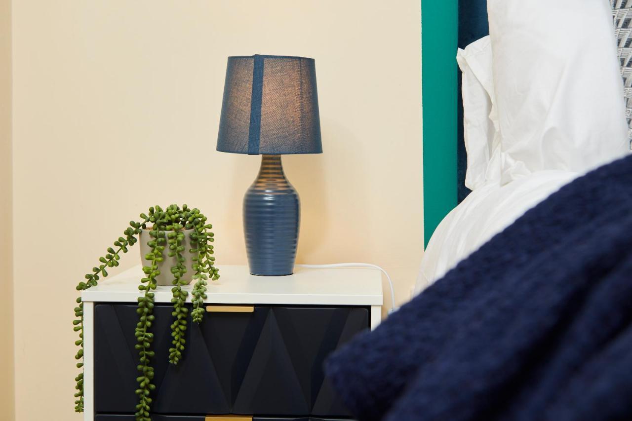 Апартаменты Exquisite Cambridge Abode - Sleeps 6 - Parking Экстерьер фото