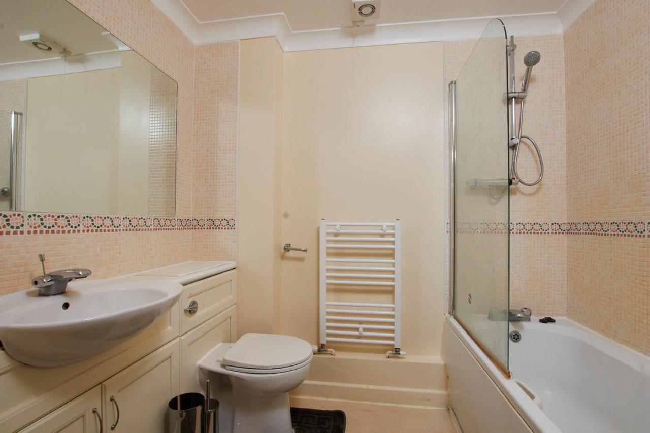 Апартаменты Exquisite Cambridge Abode - Sleeps 6 - Parking Экстерьер фото